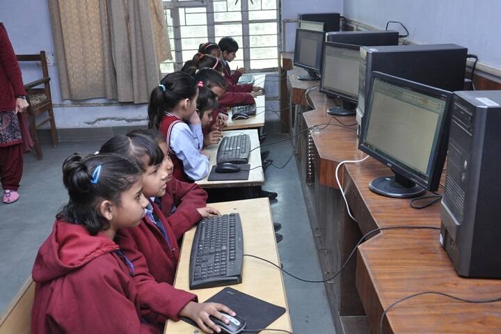 Diamond Drill Public School-IT Lab