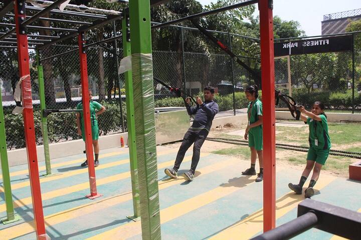 Dlf Public School-Gymnasium