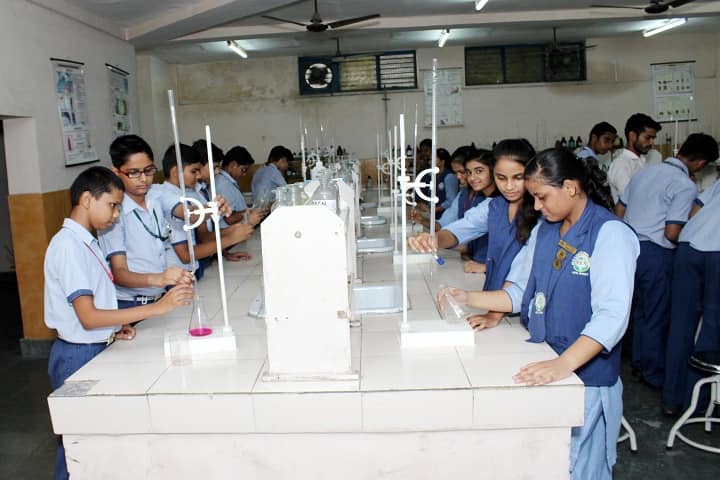 Dr K N Modi Global School-Chemistry Laboratory