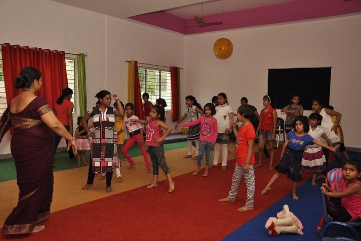 Educole The Girls School-Dance Room