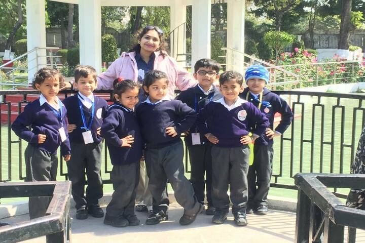 Excellia School-Picnic at kalinda Park