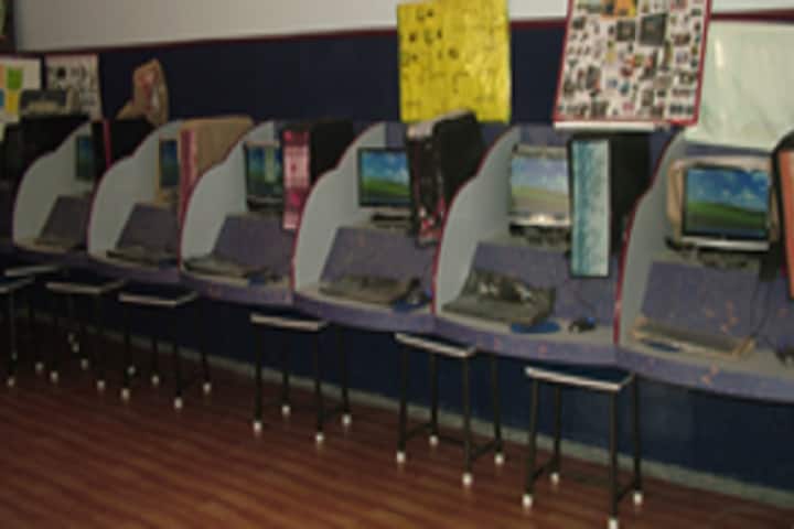 Florence Dale Public School-IT Lab