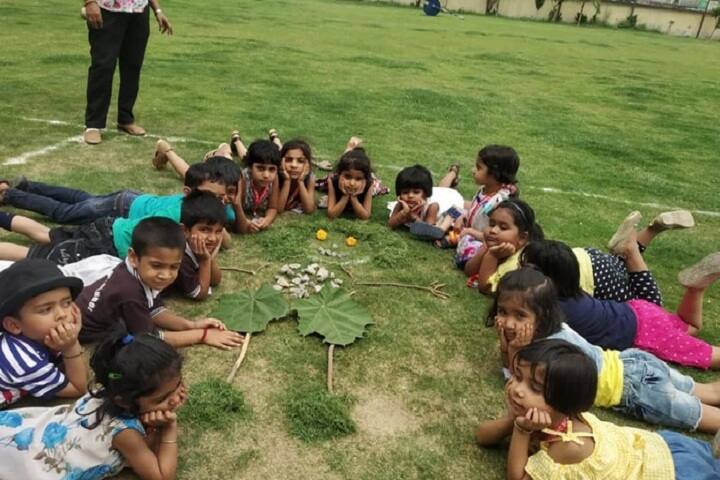 Gagan Public School-Childrens in park