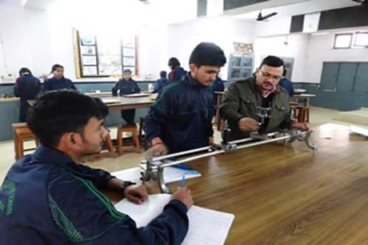 Gandhi Nagar Public School-Physics Lab
