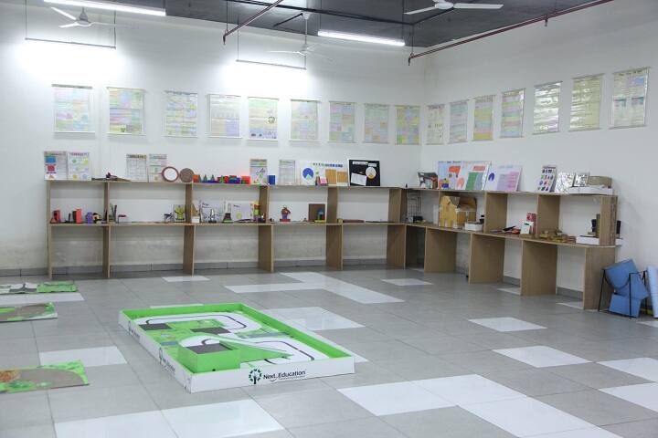 Gaurs International School-Robotics Lab