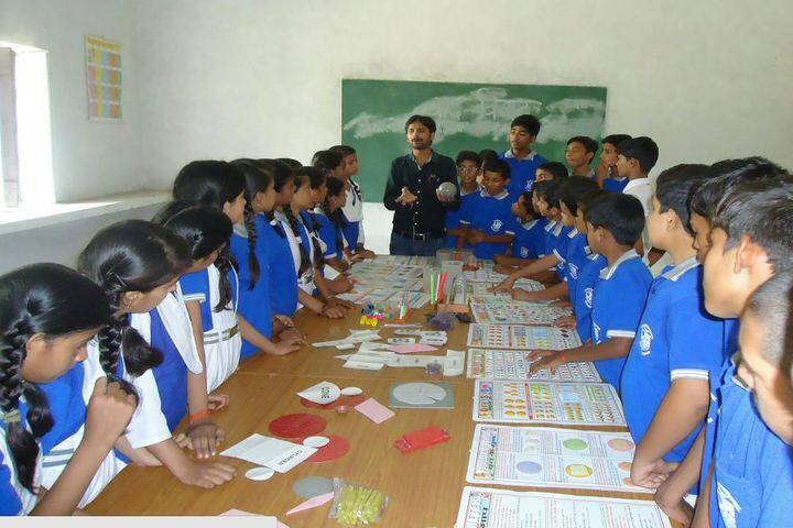 Green Lawns School-Laboratory