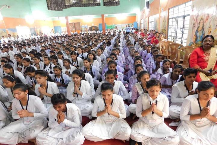 Shri Rani Saraswati Vidya Mandir-Prayer