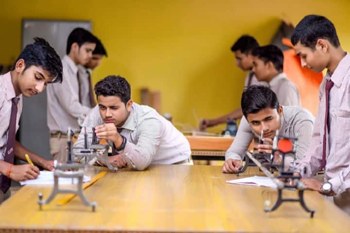 Gyan Sthaly Public School-Robotics Laboratory