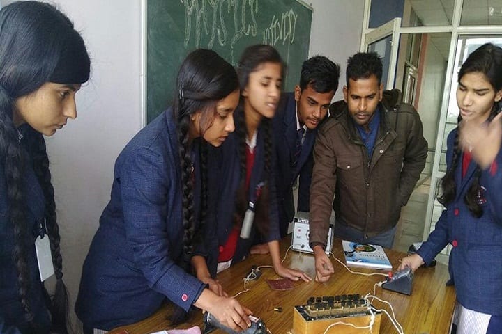 H L International School-Physics-Lab