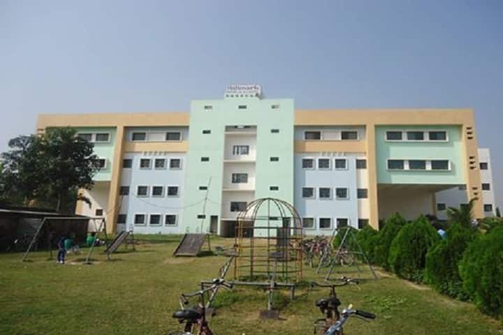 Hallmark World School-Campus