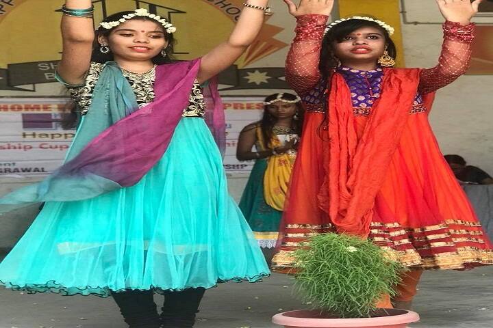 Happy Home English School-Dancing Activity
