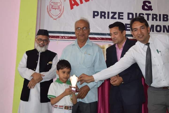 Heaven Garden Junior High School-Annual Prize Distribution
