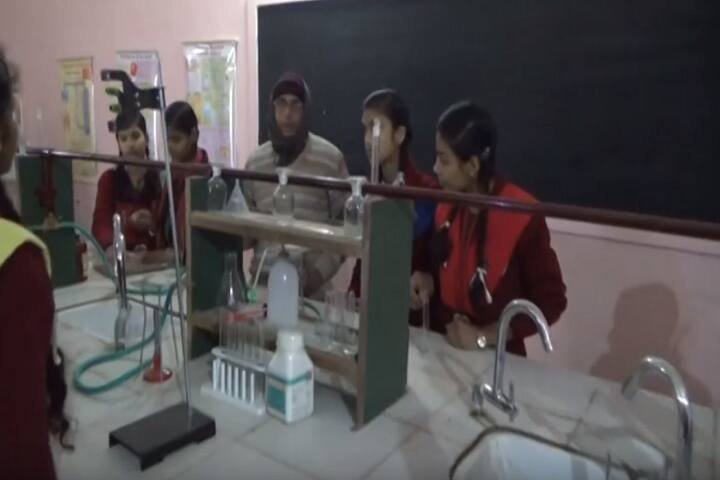 Holi Angels Public School-Chemistry Lab