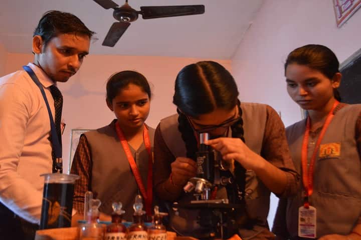 Holi Point Academy-Laboratory biology