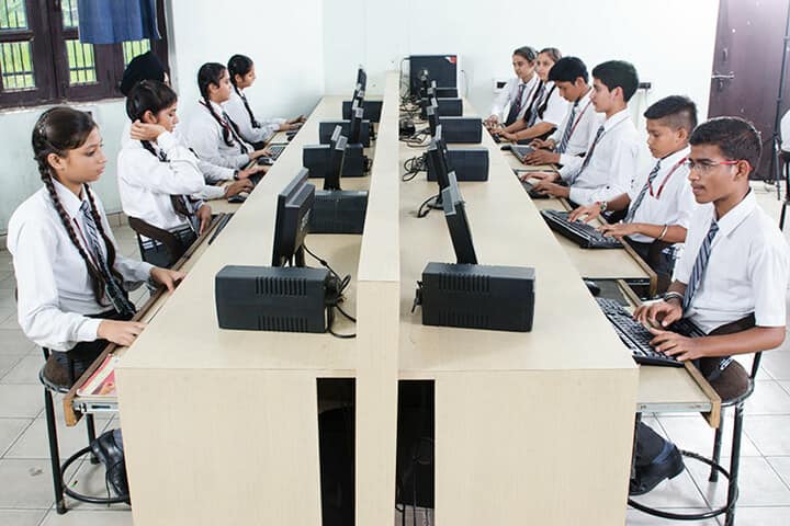 Holy Child School-Computer Lab