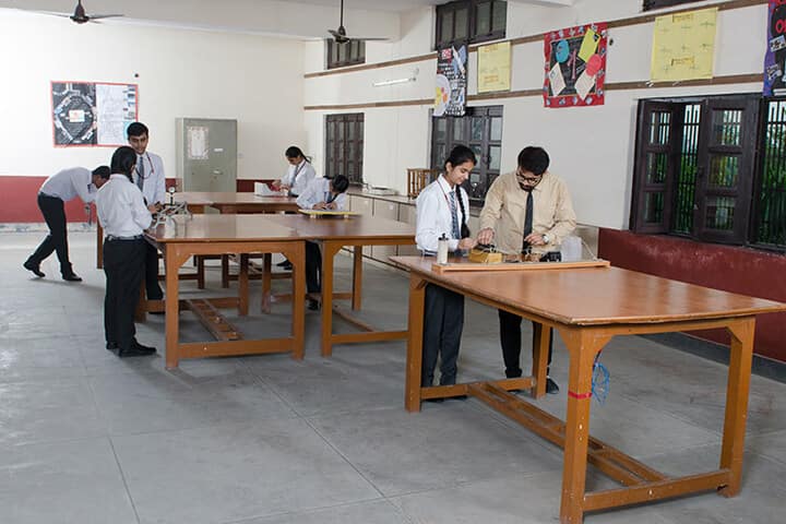 Holy Child School-Physics Lab