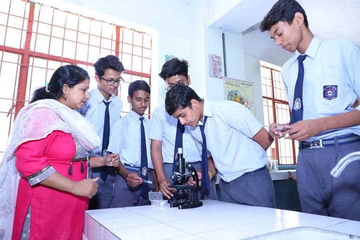Holy Public School-Biology Lab