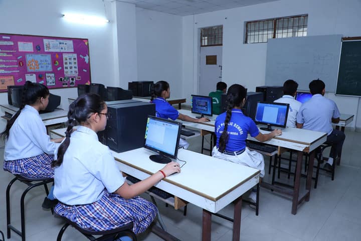 Holy Public School-Computer Lab