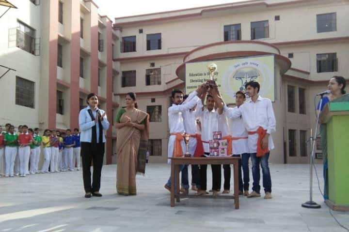 IIMT Academy-Prize Distribution