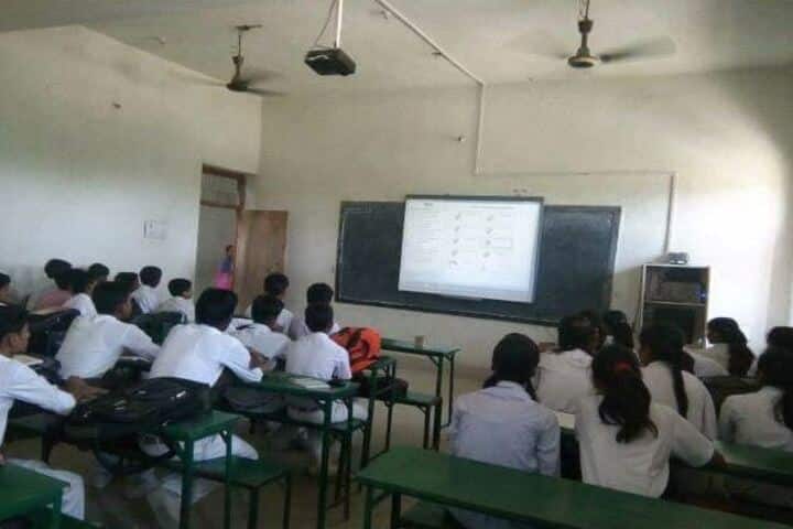 St Michaels School Lalganj-Digital Classroom