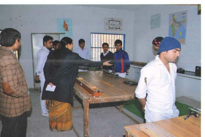 Ishwar Chand Inter College-Physics Lab