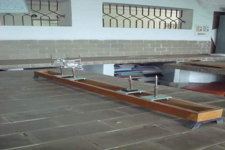 Delhi Public School - Physics Lab