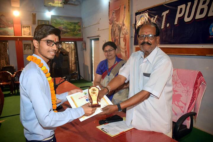 K T Public School-Certificate Distribution