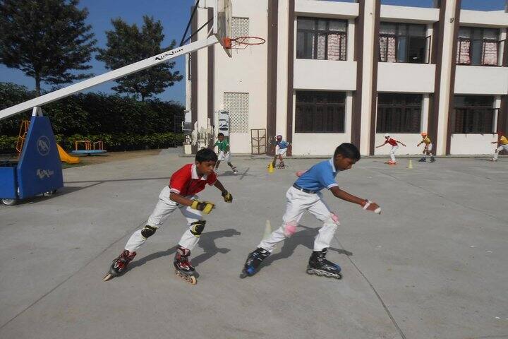 K. L. G. Public School-Skating Competition