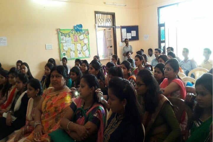 Kanpur Public School-Seminar