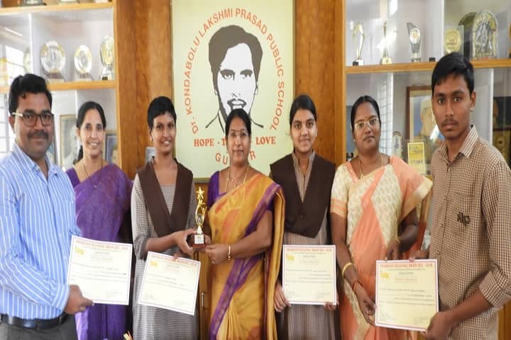 Dr Kondabolu Lakshmi Prasad Public School - Award Receiving