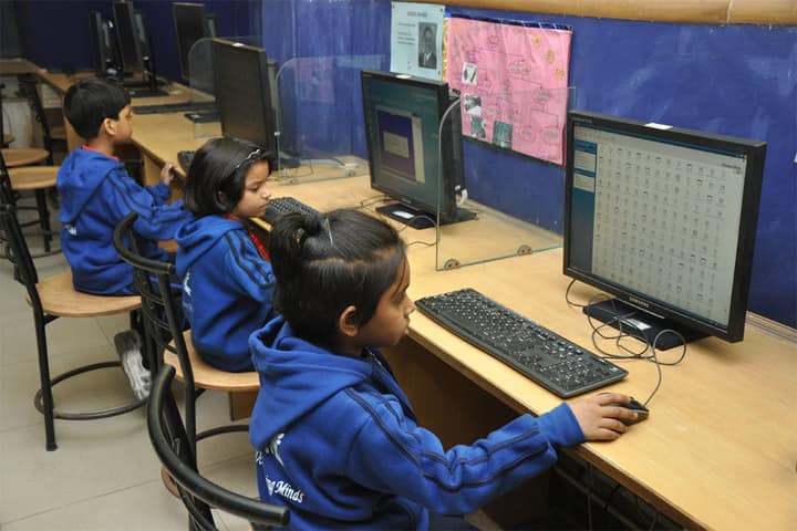 Khaitan Public School-Computer Lab