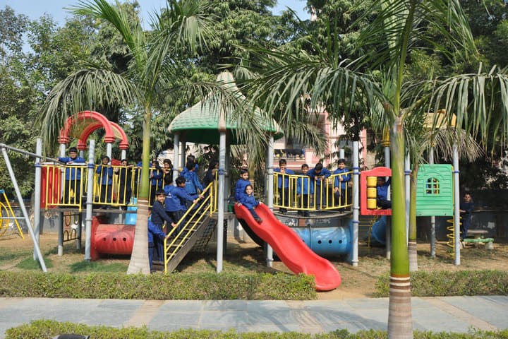 Khaitan Public School-Play Area