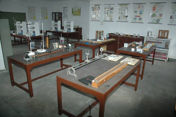 Kushwaha Army Public School-Lab