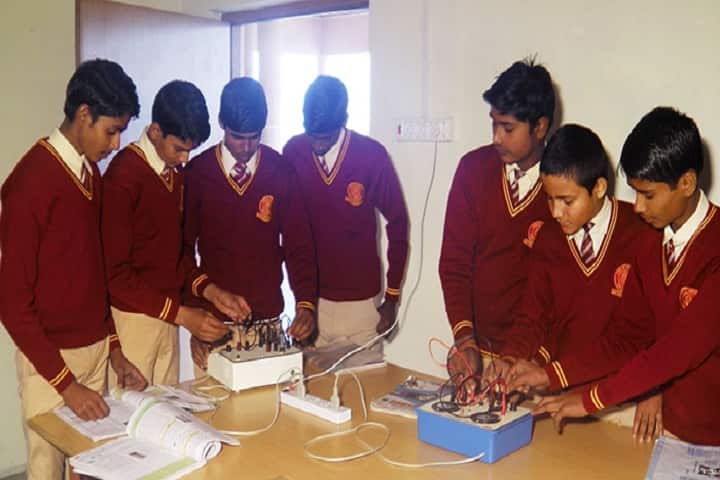 Lagna Devi Tarakant Senior Secondary School-Physics Lab