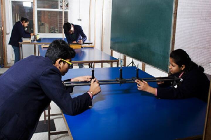 Little Angles School-School-Physics Lab