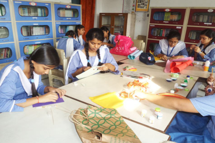 Lucknow Public School-Art and Craft