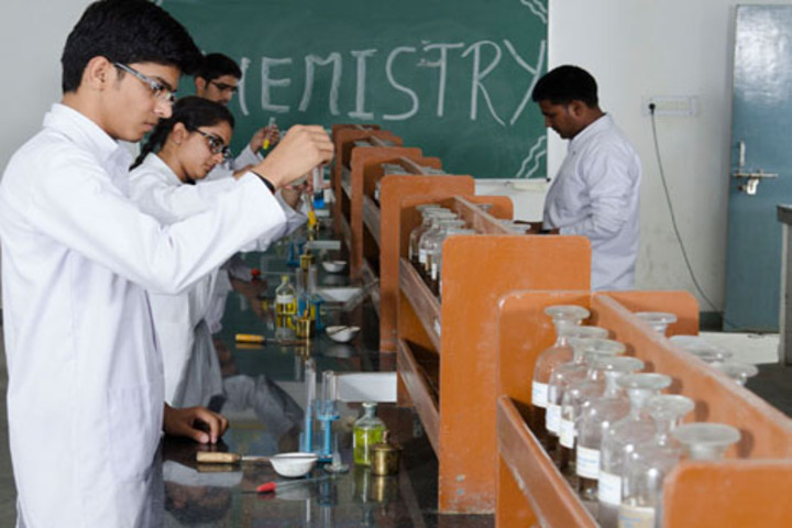 Lucknow Public School-Chemsitry Lab