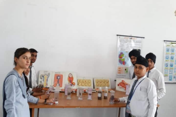 Lucky Children Junior High School-Biology Lab