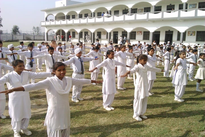 Lucky Children Junior High School-Morning Assembly Drill