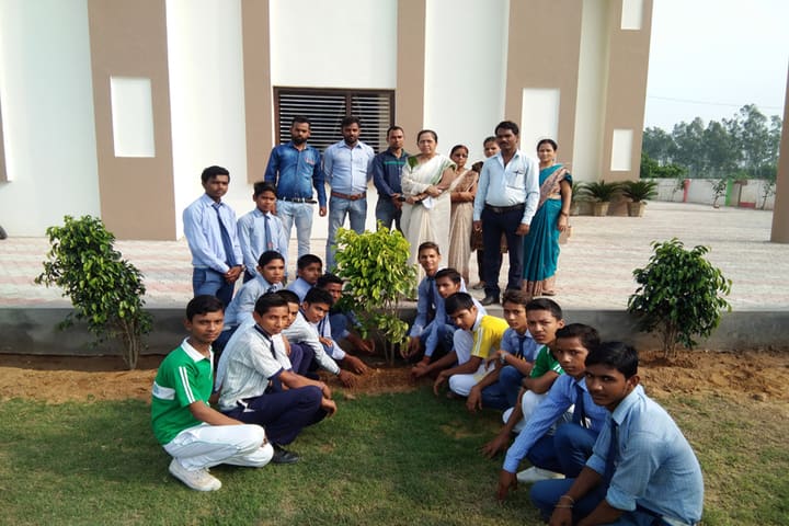 Lucky Public School-Plantation