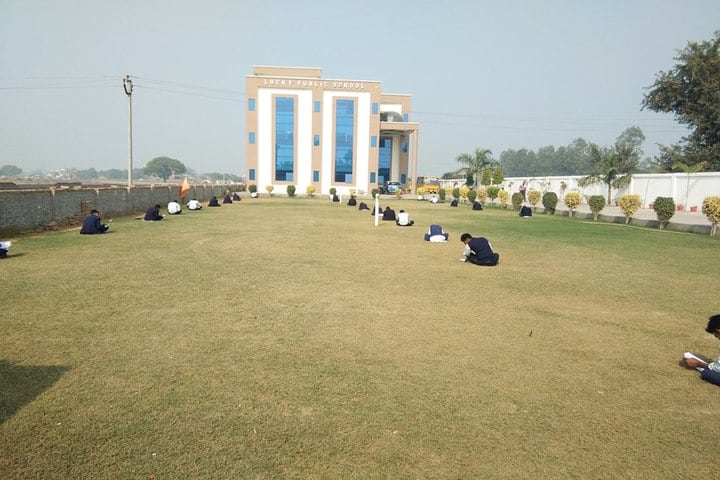 Lucky Public School-School View