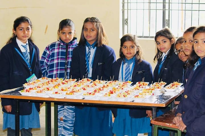 Lushkary Preparatory School-Fruit Day