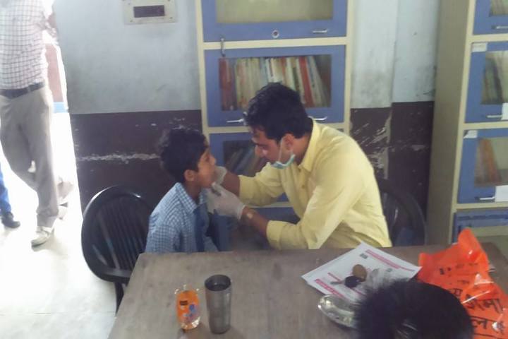 M L D Public School-Health-Checkup