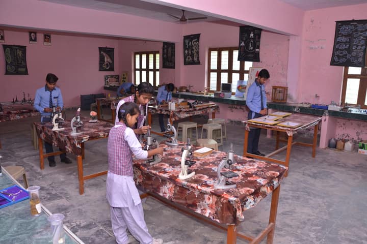 Maa Anjani Public School-Lab