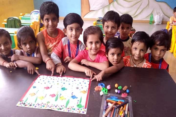 Maa Gayatri Memorial Kaushambi Presidency School-Classroom Activity