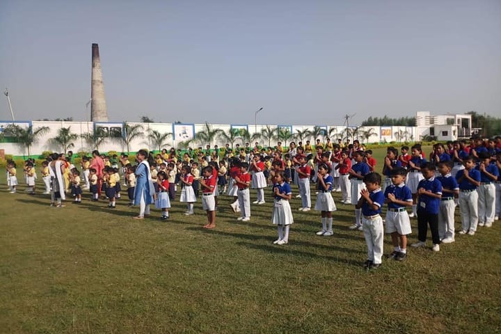Maa Gayatri Memorial Kaushambi Presidency School-Morning Assembly