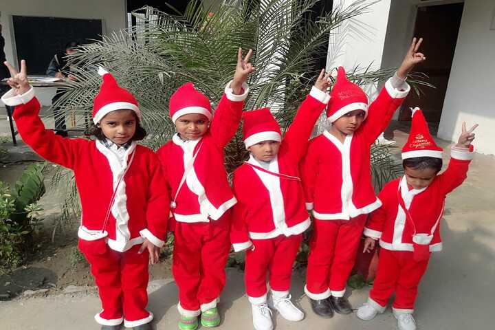 Maharaja Surajmal Holy Academy-Christmas