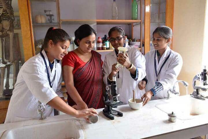 Manas Convent School-Biology lab