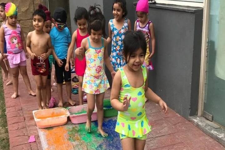 Manav Rachna International School-Junior wing games
