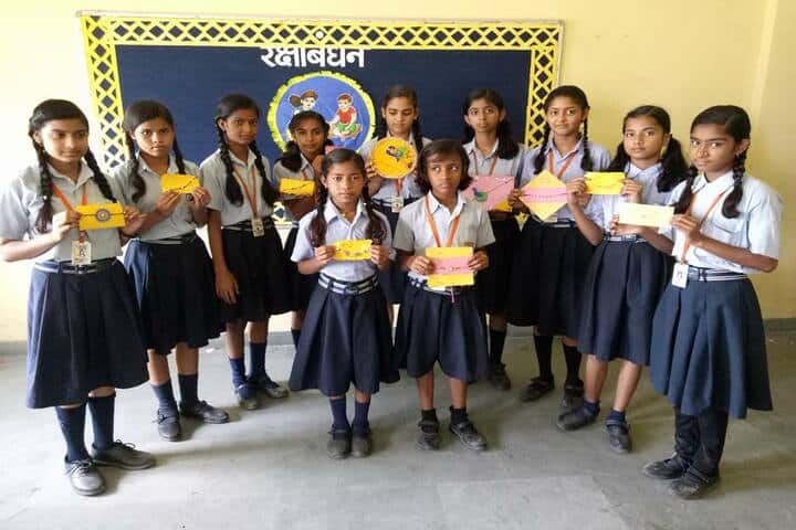 Takshila School-Rakhi Making Activity